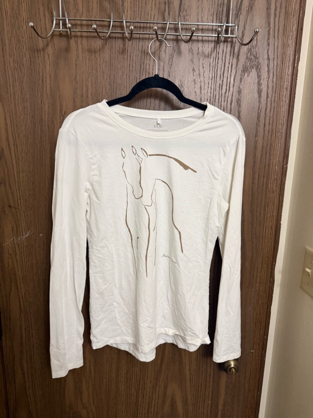 Women's Long Sleeve Cream Graphic Tee - Horse Outline